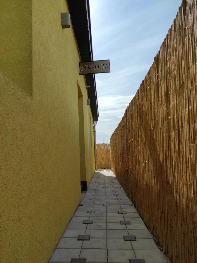 V & V Villa Lalince Kültér fotó