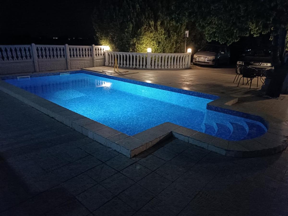 V & V Villa Lalince Kültér fotó