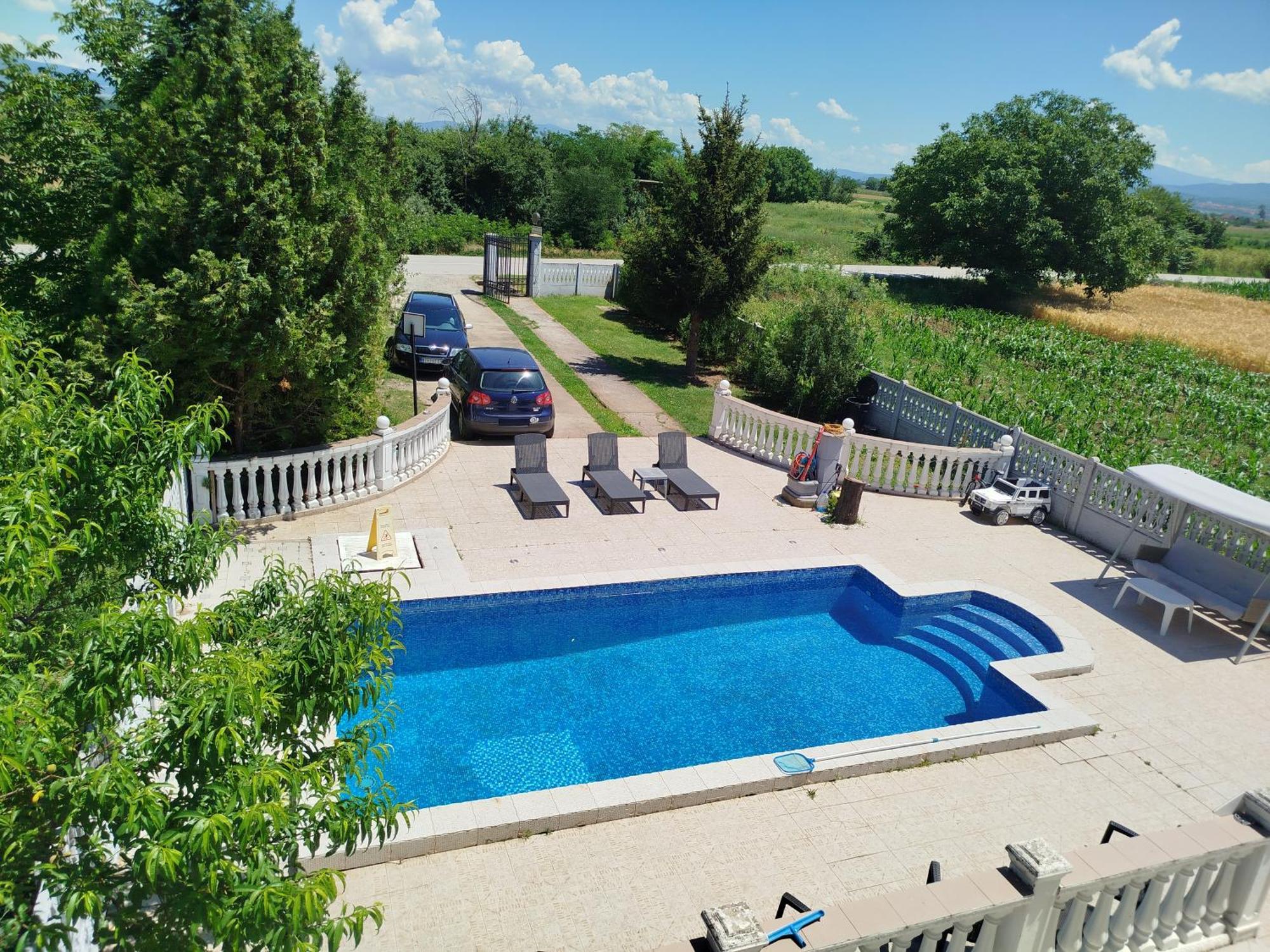 V & V Villa Lalince Kültér fotó